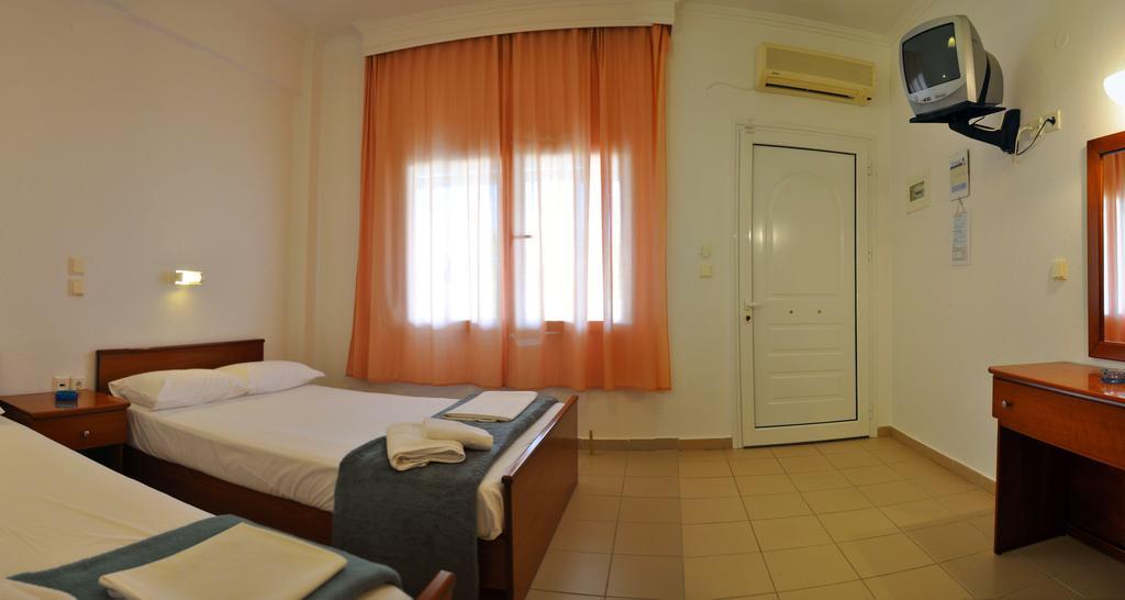 Adonis Hotel Kallithea  Phòng bức ảnh